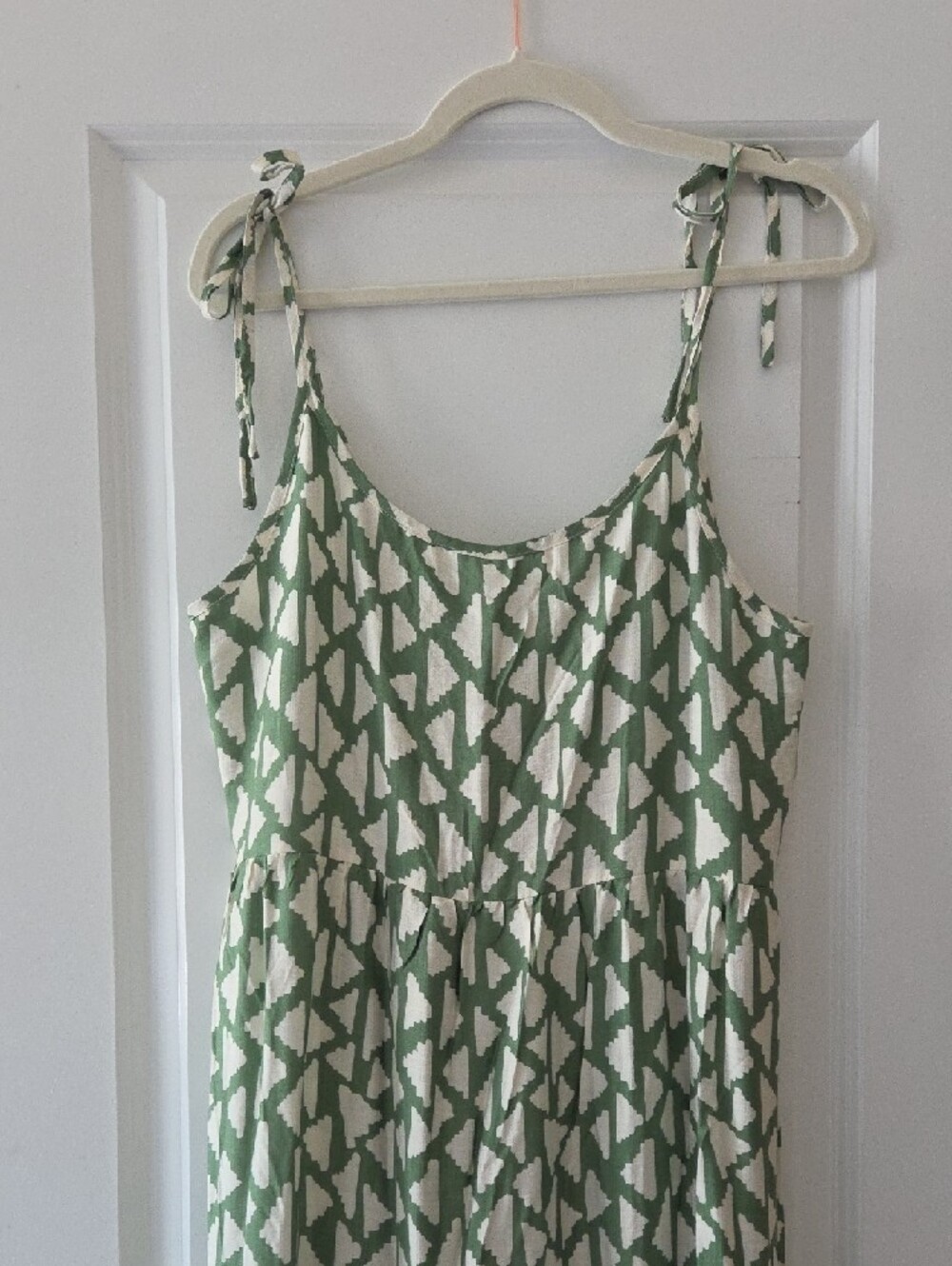 Green and White Tie-Strap Maxi Dress - Picture 2 of 3
